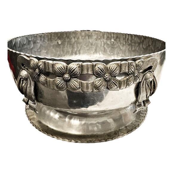 Vintage Hand Wrought Rodney Kent Aluminum Bowl Floral Handles #407 - Picture 5 of 8